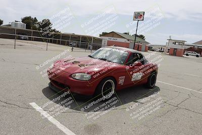 media/Jun-01-2025-CalClub SCCA (Sun) [[eae223c5dd]]/Around pit/